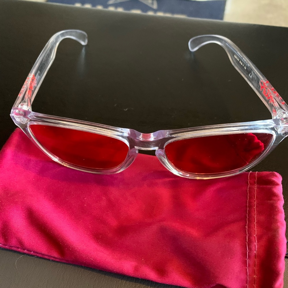 Oakley Red Tint FrogSkin Sunglasses Beautiful!